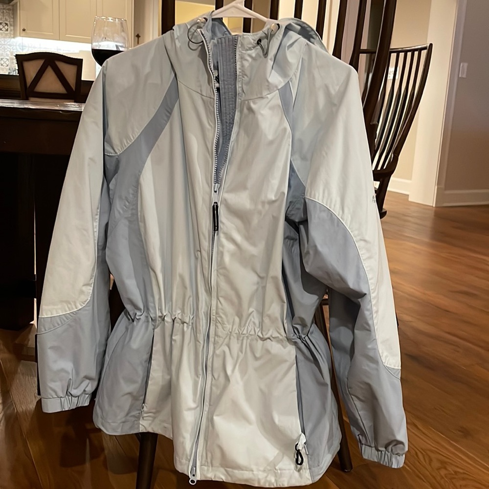Columbia  Windbreaker with  hood